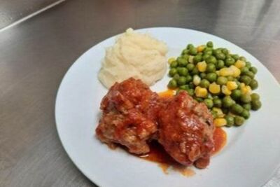 Saucy Meatballs with Mash and Peas.jpg